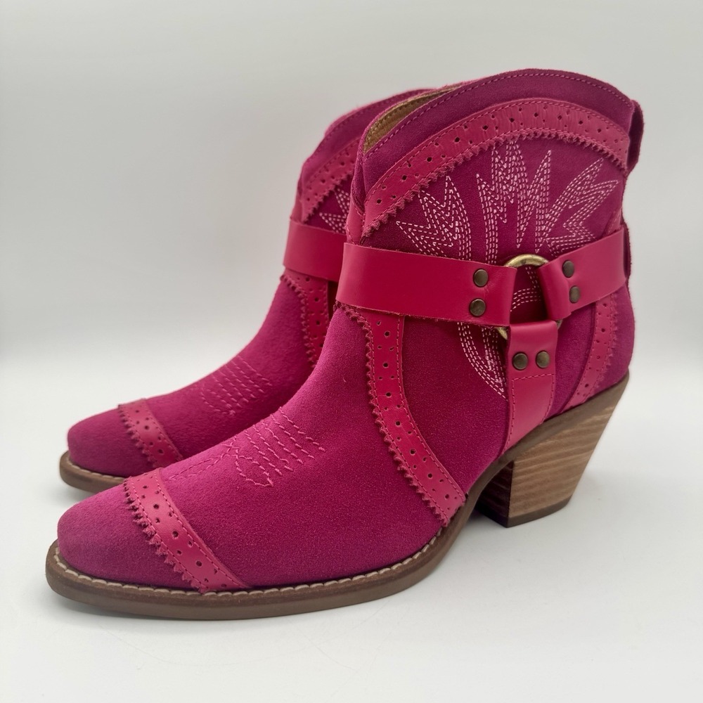 Dingo Gummy Boots Women's Size 7 Pink Suede‎ Harness Western Booties